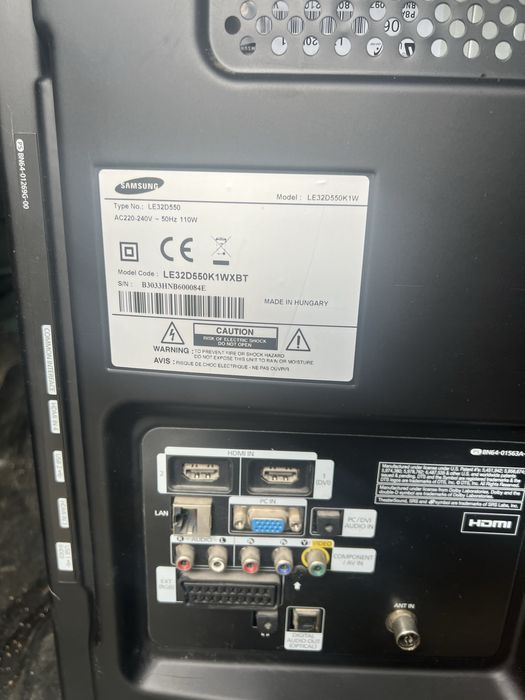 Televizor samsung led 32 d 550 cu suport mobil pe colt ptr p de perete