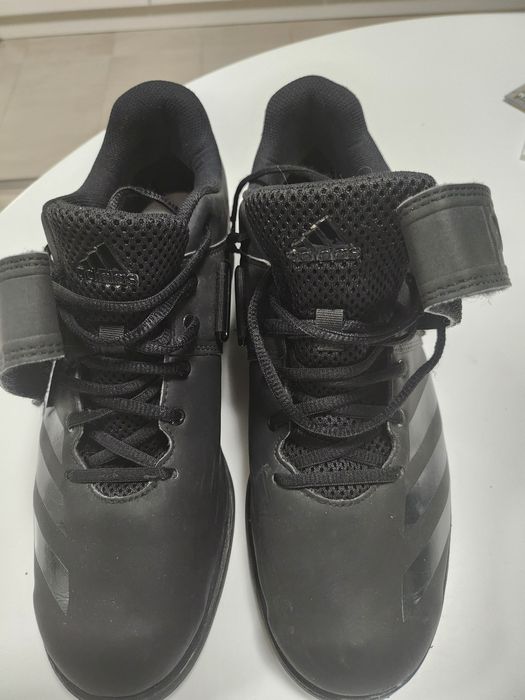 Adisasi Brand new Nr 45 EU!!!