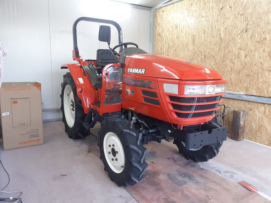 Tractor japonez kubota yanmar 26cp4x4