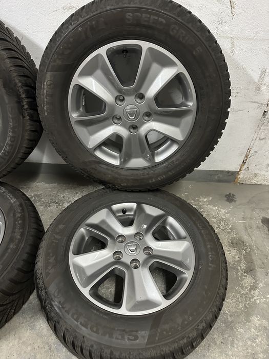 Jante 16 originale Dacia Duster anvelope iarna 215/65/16