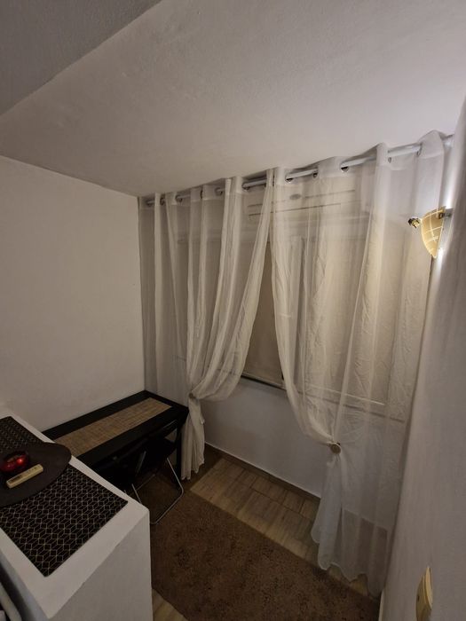 Garsonieră de închiriat  Brâncoveanu-Izvorul Rece