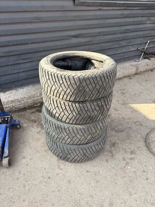 Продам шины 205/55/16 ultragrip