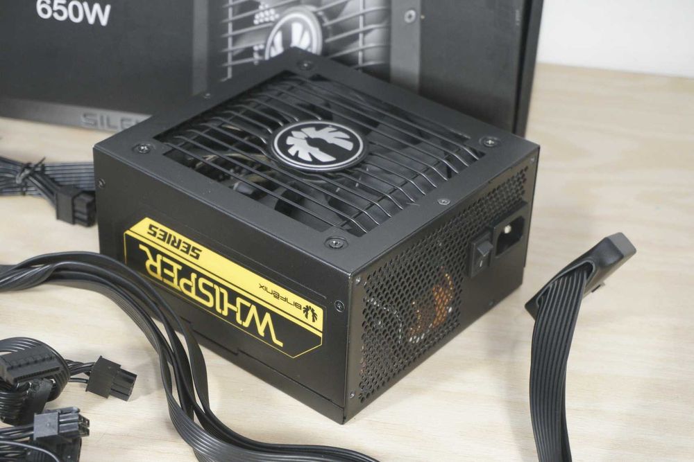 Захранване 650W BitFenix Whisper 650 80+ Gold PSU / Вкл.ДДС