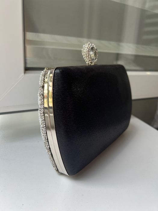 Клатч на цепочке