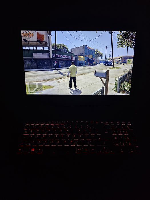 Vând Laptop Gaming Acer