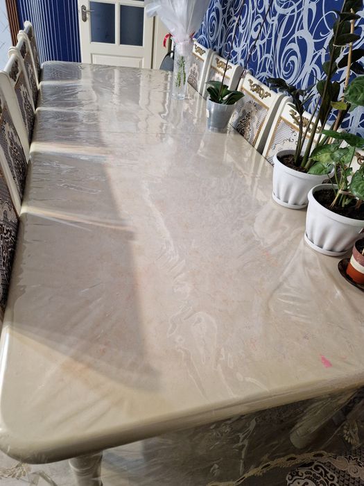 Продам деревянный стол