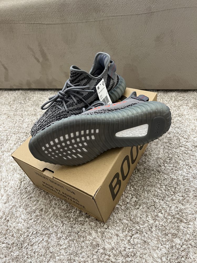 Adidas Yeezy Boost 350 V2 “Beluga 2.0” – Noi cu etichetă – 400 RON