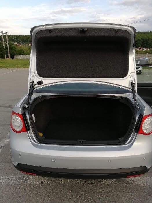 Vând Vw Jetta 1.9 tdi