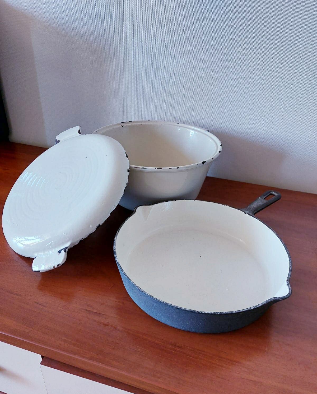 Продам чугунную эмалированную посуду