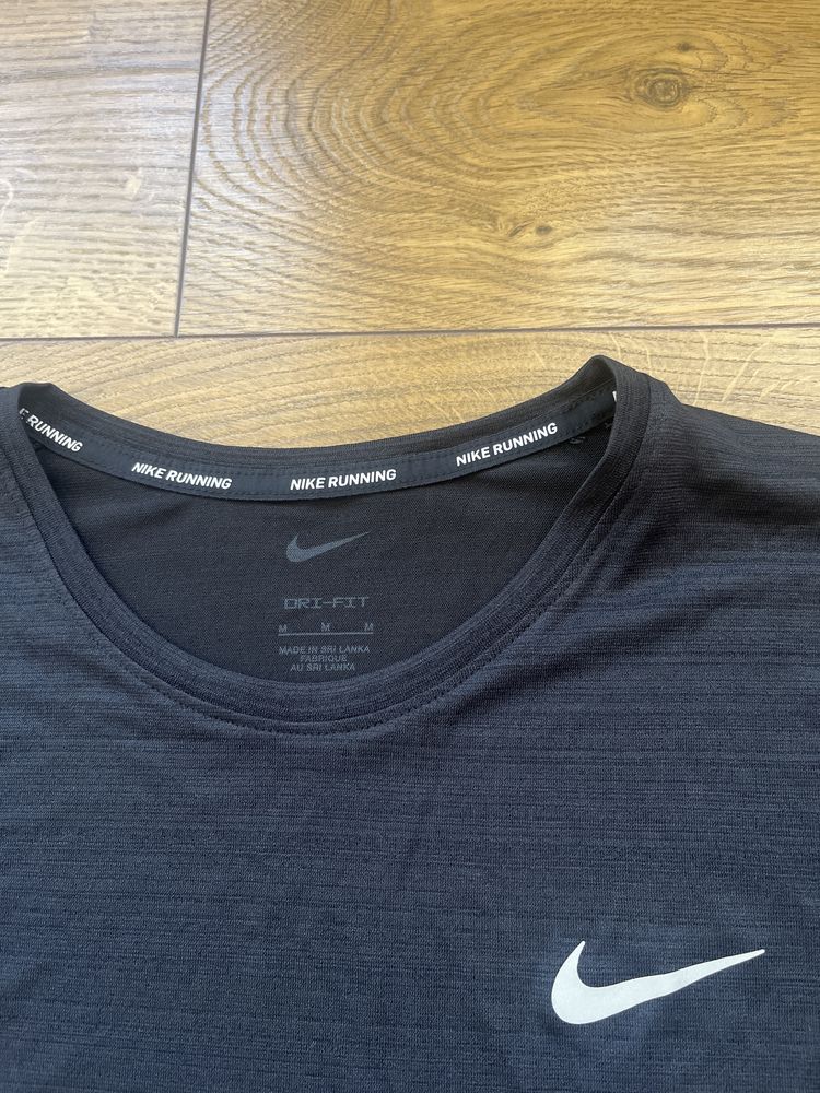 NIKE Dri-Fit Running : Нова размер М / Оригинал