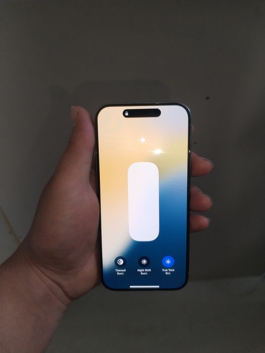 iphone 15 pro NX/A 256 tali natural titan