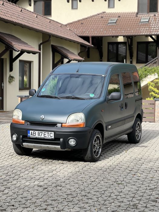Renault Kangoo 4x4 vopsit RAPTOR