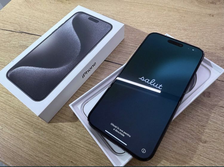 iPhone 15 Pro Max • 98 % Bateria • 256 GB