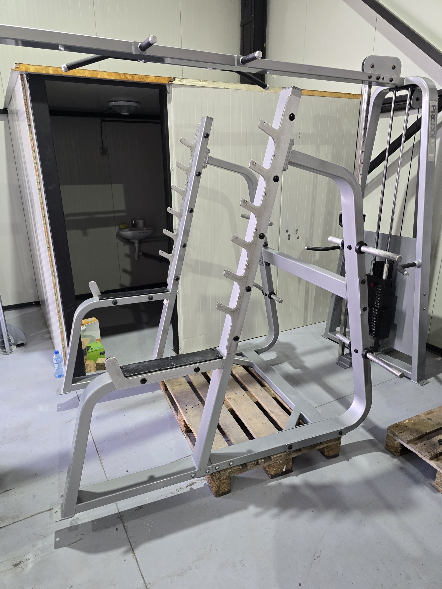 Precor rack  USA прекор клетка за клек професионална рециклирана
