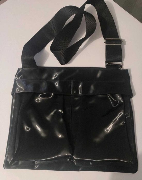 Geantă damă (material lucios)