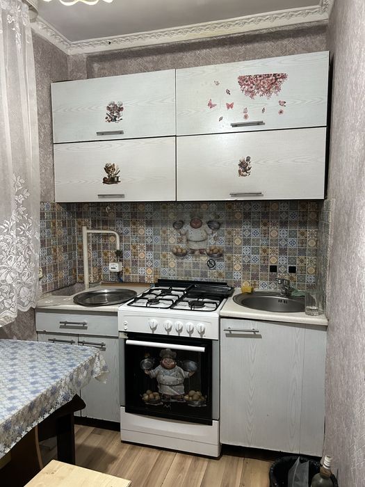 Кухонный гарнитур бесплатно