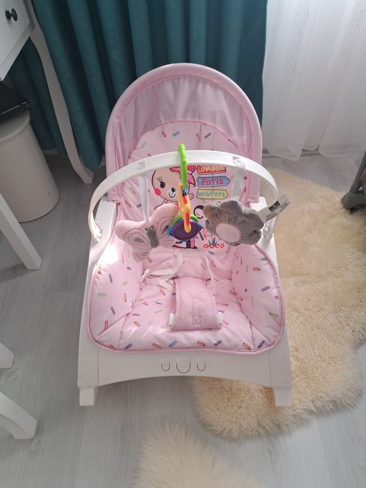 Продавам детска кошара, цена 90 лв. и люлеещо столче за 50 лв