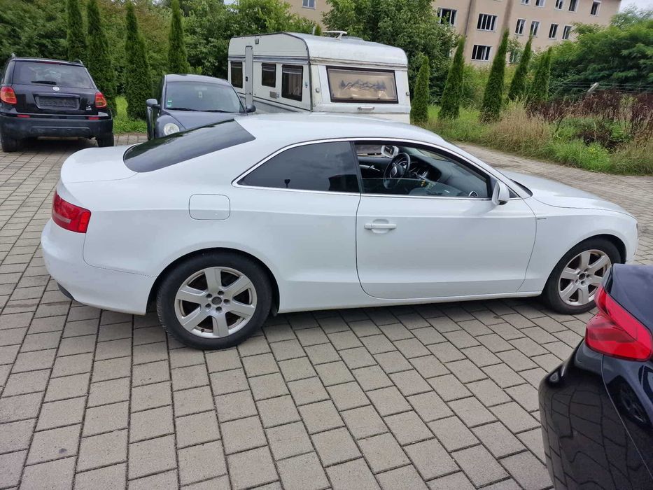 Vând Audi a5 2010