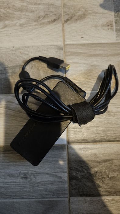 Incarcator laptop Lenovo