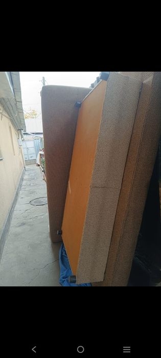 Продам диван и подставка для цветов