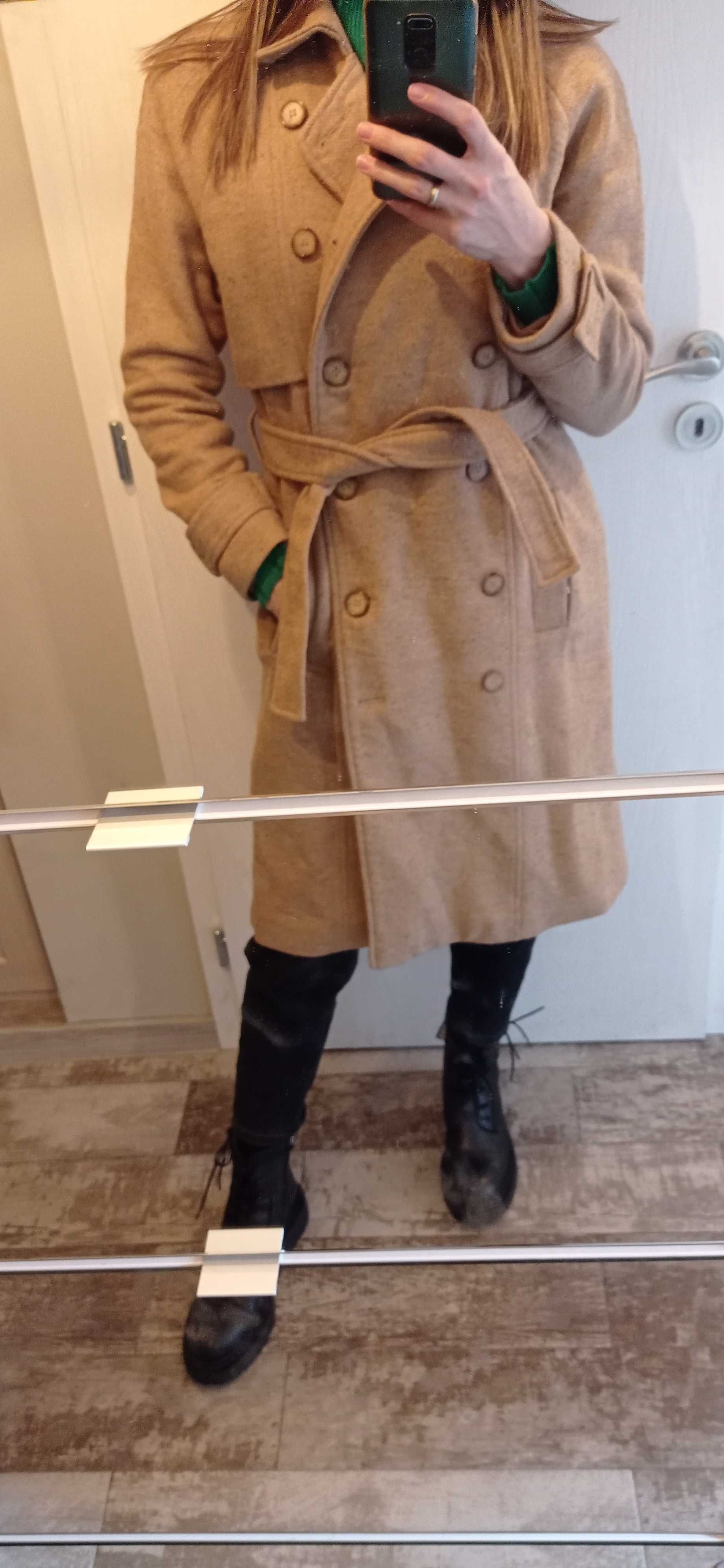 Дамско палто S-M размер