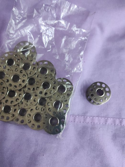 Шпульки для челнока