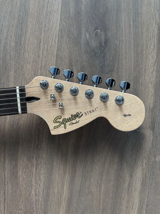 Комлект Fender Squier Affinity Stratocaster+ усилвател Champion-20