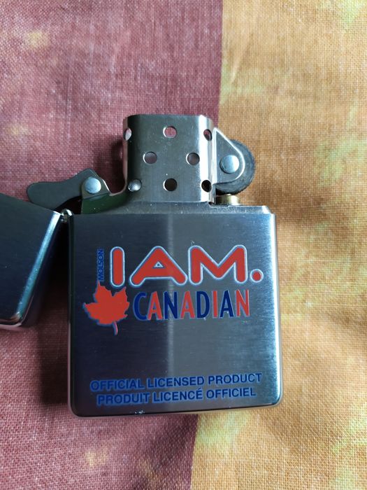 Оригинална бензинова запалка Zippo, нова!