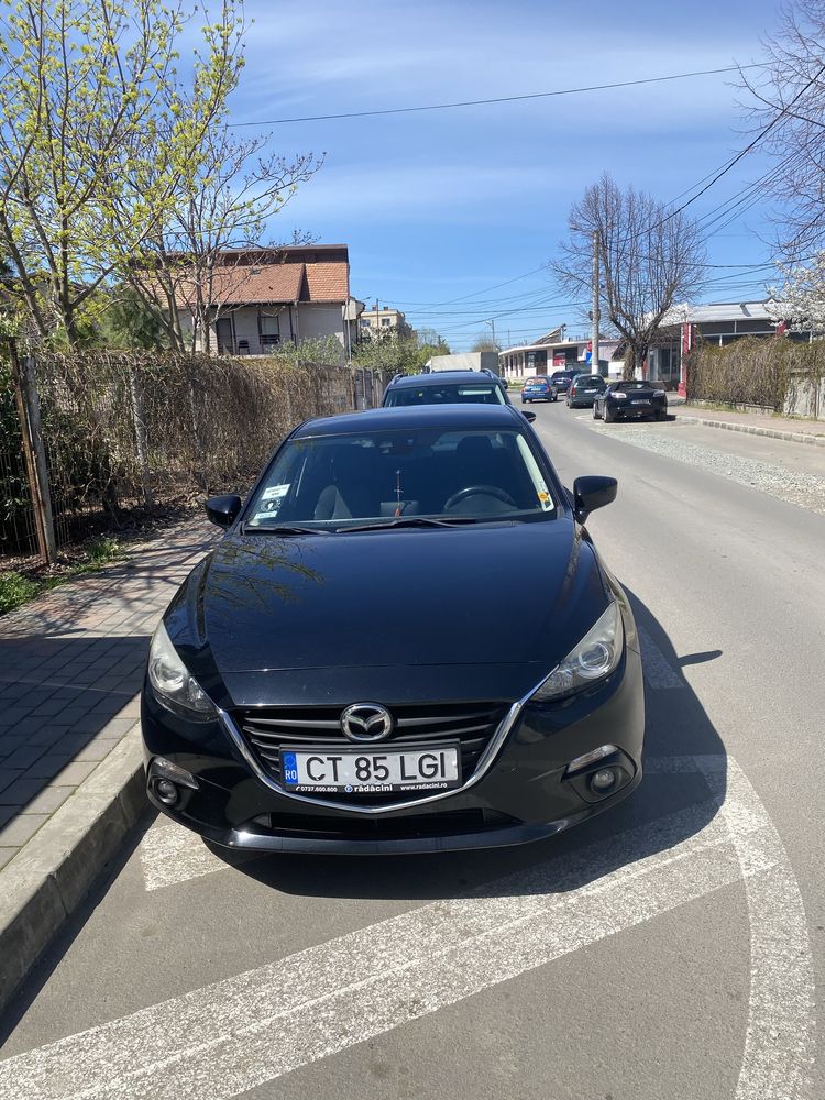 Mazda 3. 2016. Motor 2/2 sky active. 11.000€ negociabil