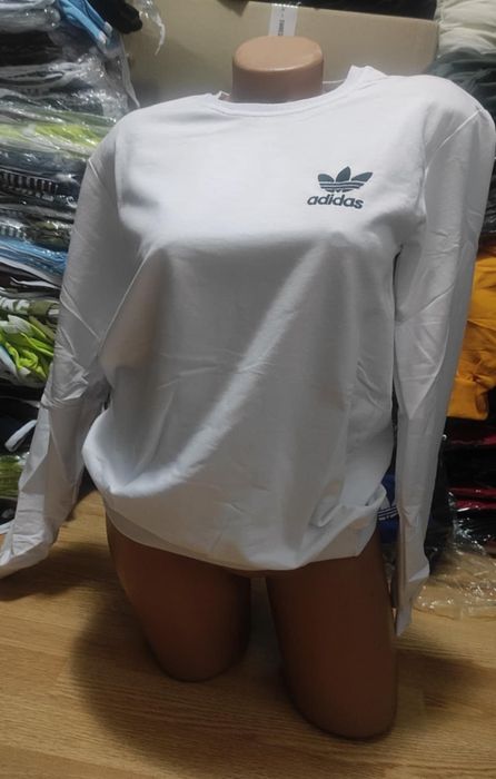 Bluze Damă, modelele și mărimi diferite