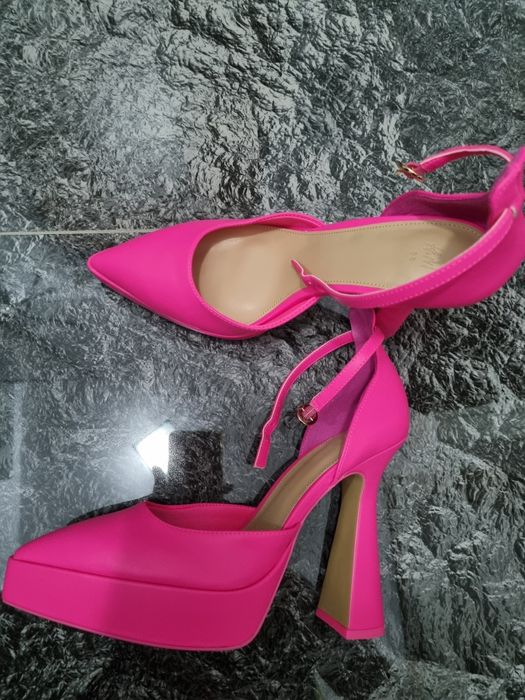 Pantofi H&M cu platforma,  noi, nu au fost purtați niciodată