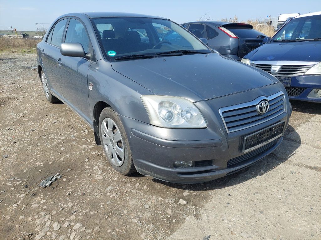 Dezmembram Toyota Avensis, motor 2.0 d, an 2004