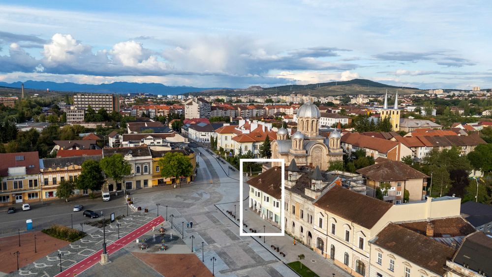 Clădire istorică Hunedoara, S+P+E+M, 1200 mp