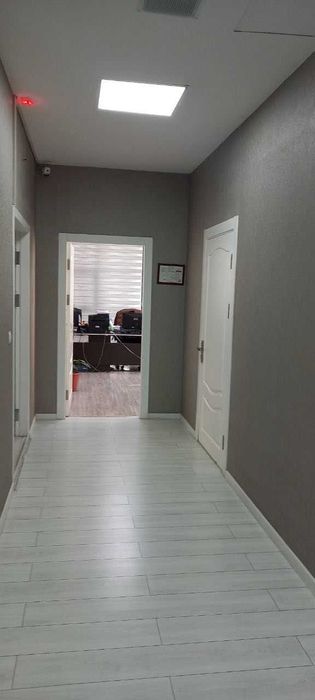 Ijaraga noturar 383 m2 ofislar uchun X Olimjon, Darxonda topshiriladi.