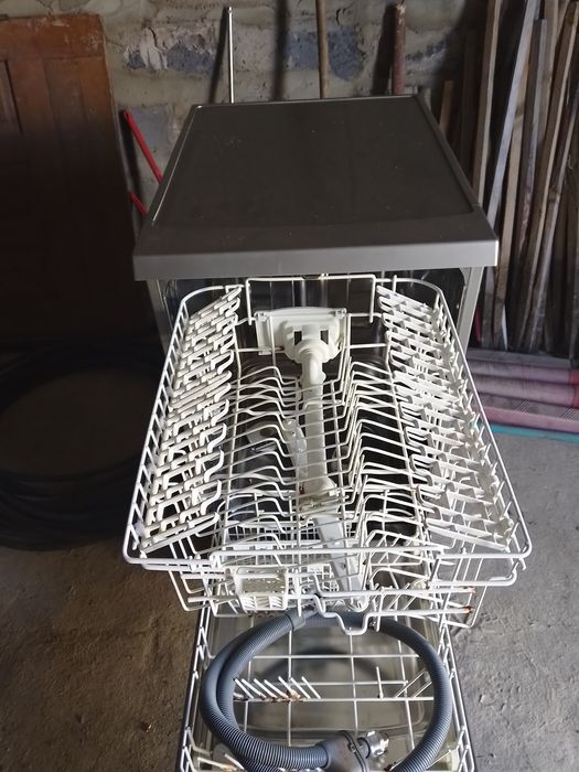Посудомойка в хорошем состоянии