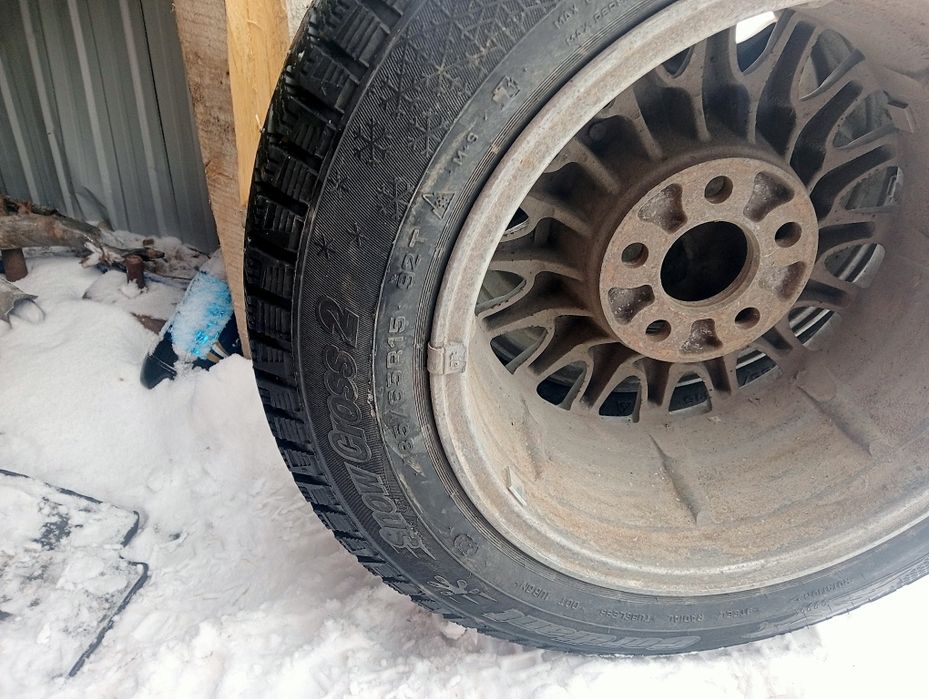 Зимние шины на 185,65, R15