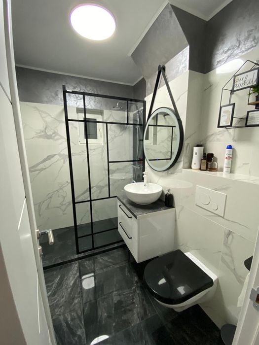 vand apartament mobilat si utilat !