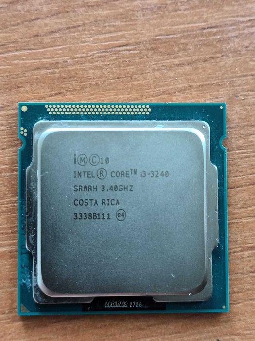 Procesoare Intel i3-3240 , i3-2100 , i3-2120 , E7500
