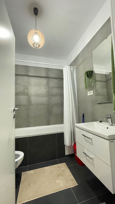 Inchiriez apartament cu 2 camere in complex Grand Kristal