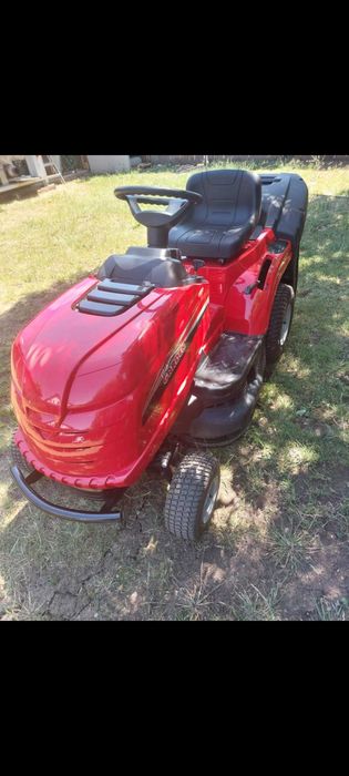 Vand tractoras de tuns gazon/ iarba