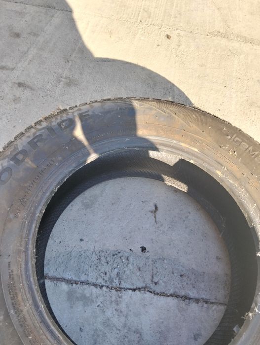 Шину продам в хорошем состояний