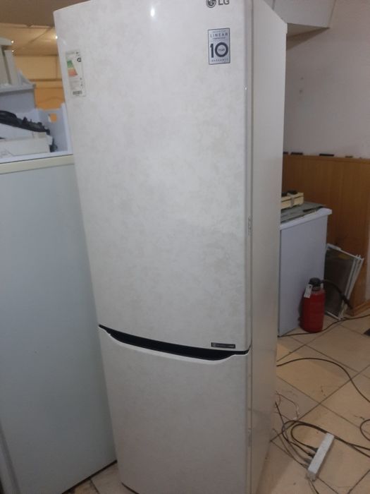 Холодильник LG nofrost . Гарантия. Доставка. Wh