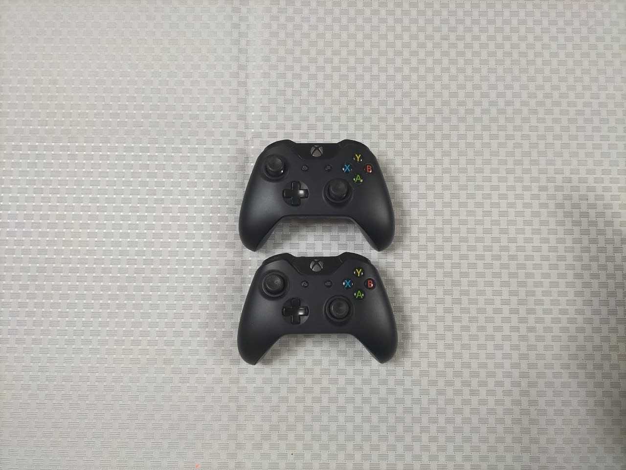 Set: Xbox One + 2 Controller + 9 Jocuri