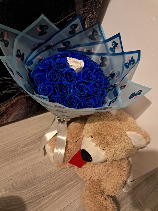 Buchete din trandafiri de sapun,aranjamente din dulciuri,etc