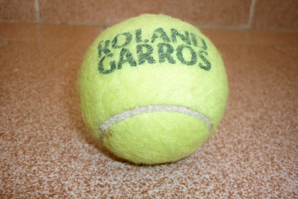 Топче за тенис на корт "Roland Garros"