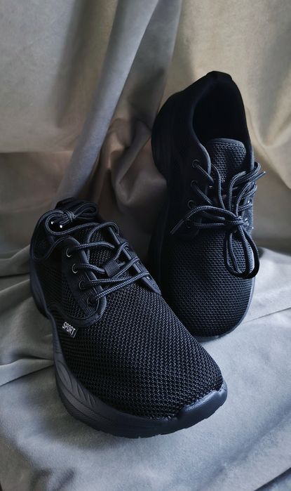 Продам новые кроссовки с широким носком, босоногая обувь