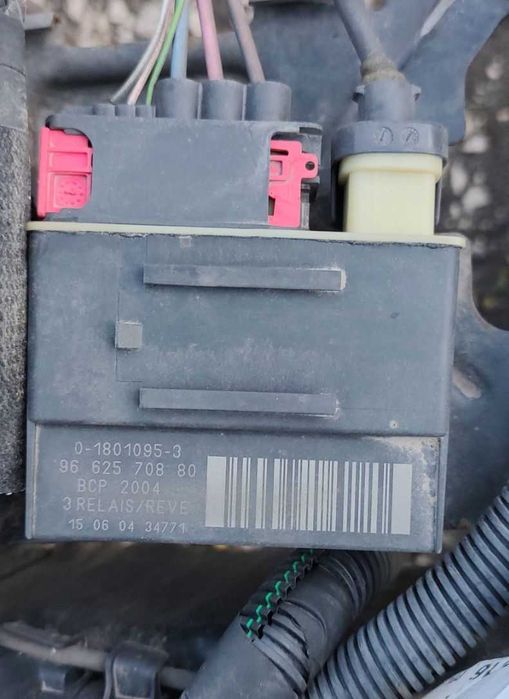 Реле подгревни свещи Peugeot 308 комби