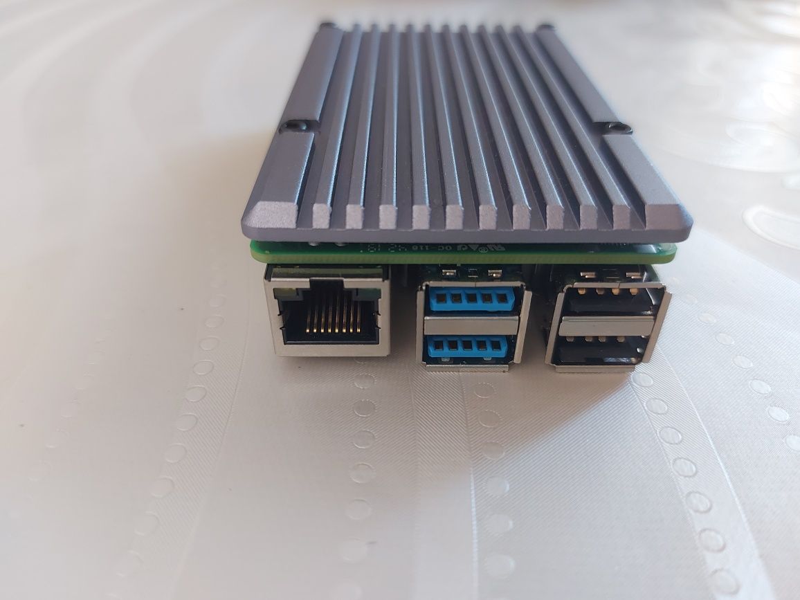 Raspberry Pi 4 aproape nou