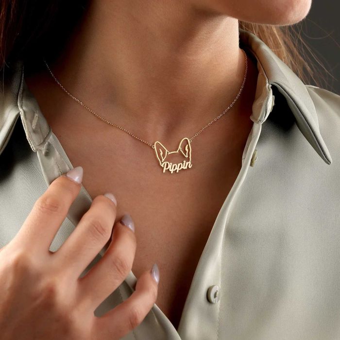 Сребърно колие с висулка във формата на кучешки уши