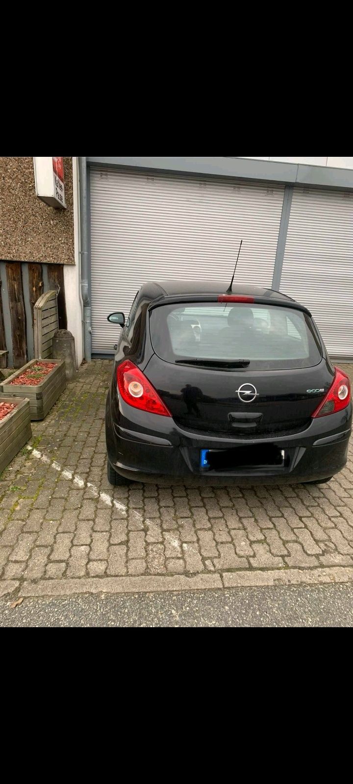 Mașina Opel Corsa